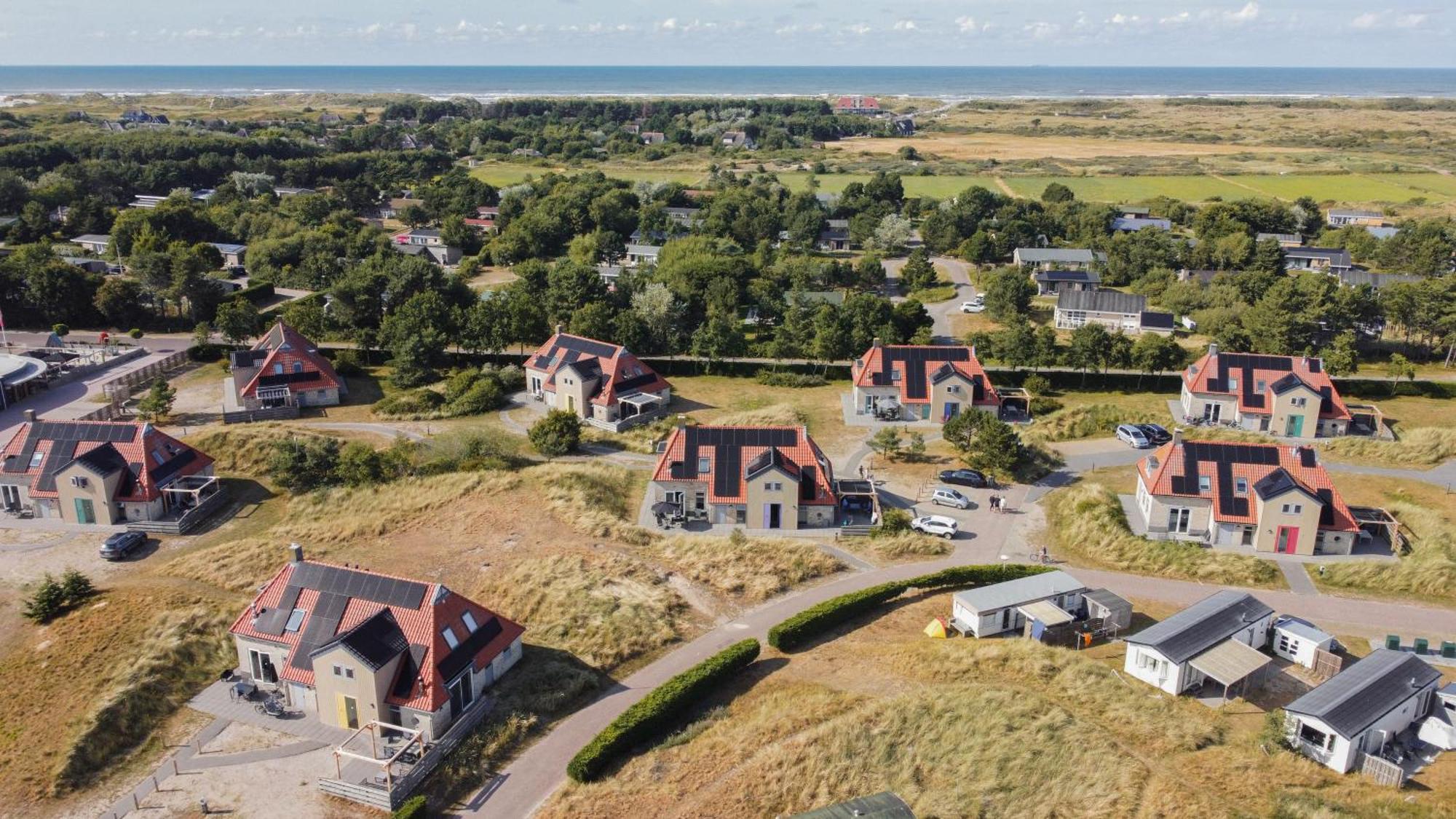 Vakantiepark Klein Vaarwater Buren  Bagian luar foto