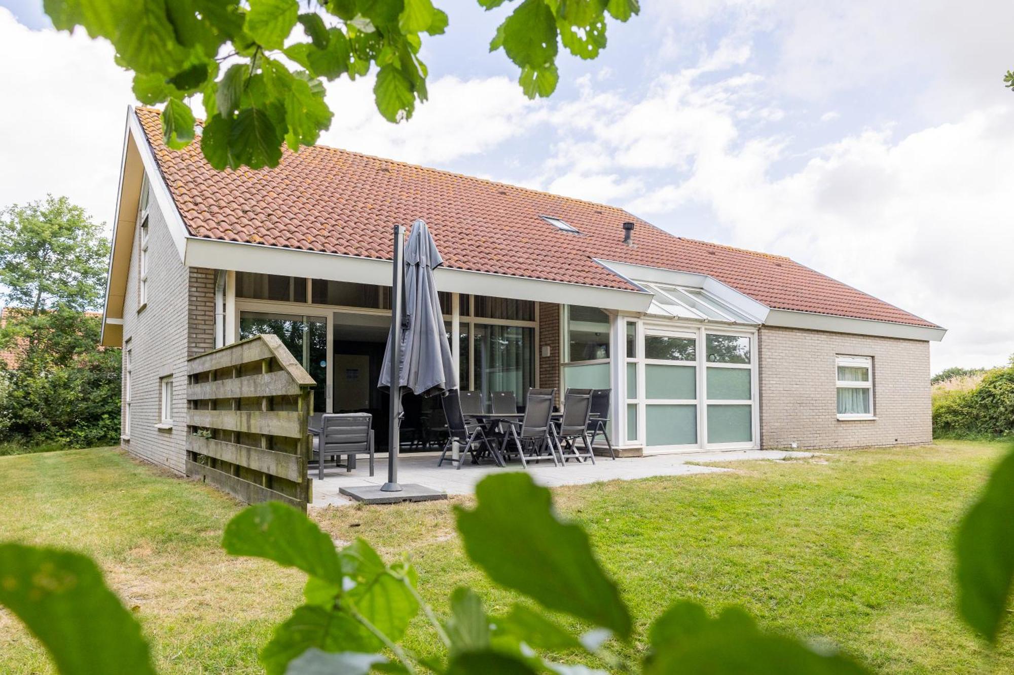 Vakantiepark Klein Vaarwater Buren  Bagian luar foto