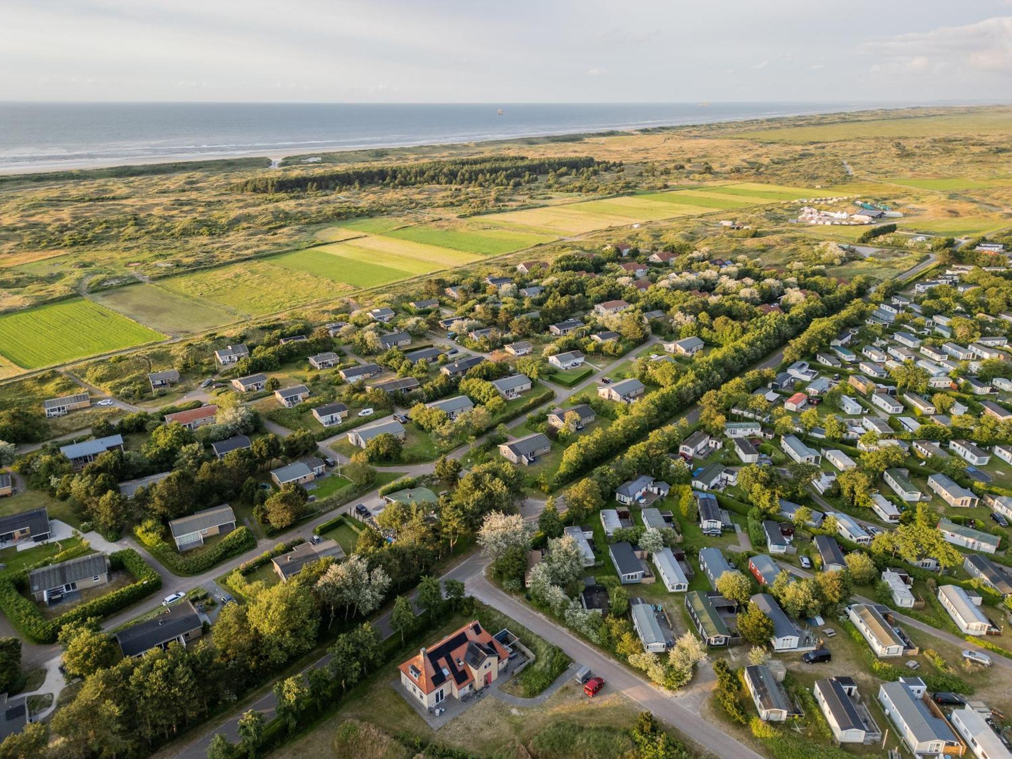 Vakantiepark Klein Vaarwater Buren  Bagian luar foto