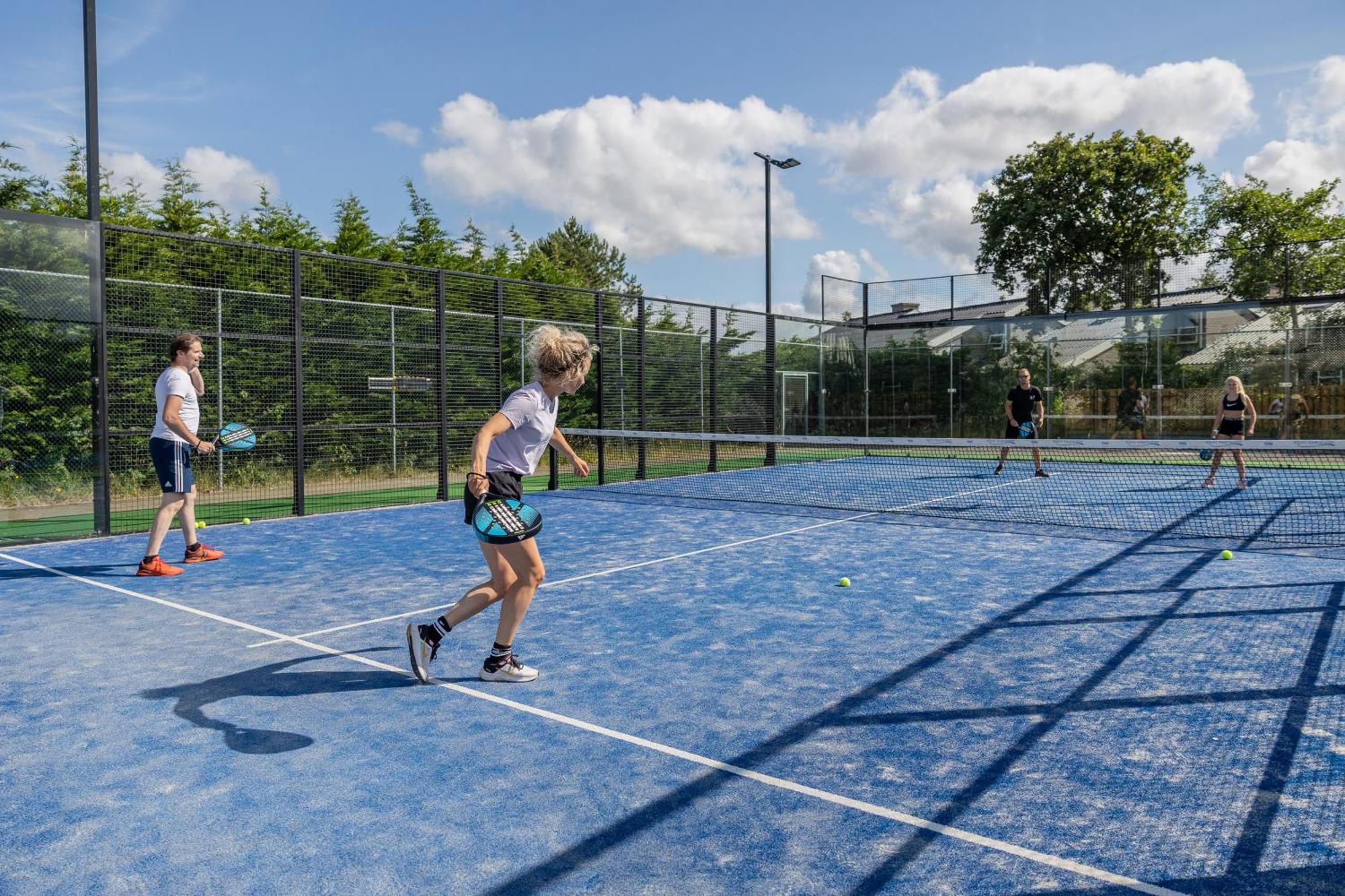 Vakantiepark Klein Vaarwater Buren  Bagian luar foto