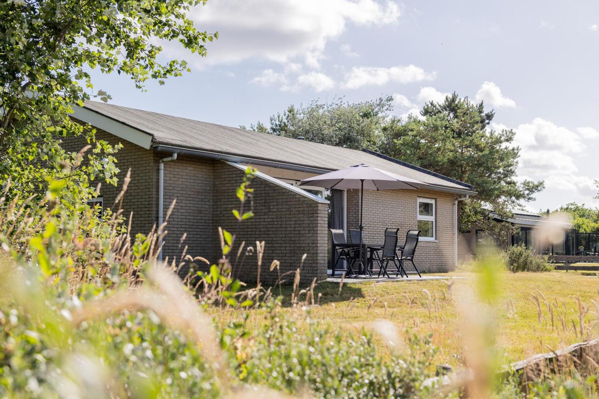 Vakantiepark Klein Vaarwater Buren  Bagian luar foto