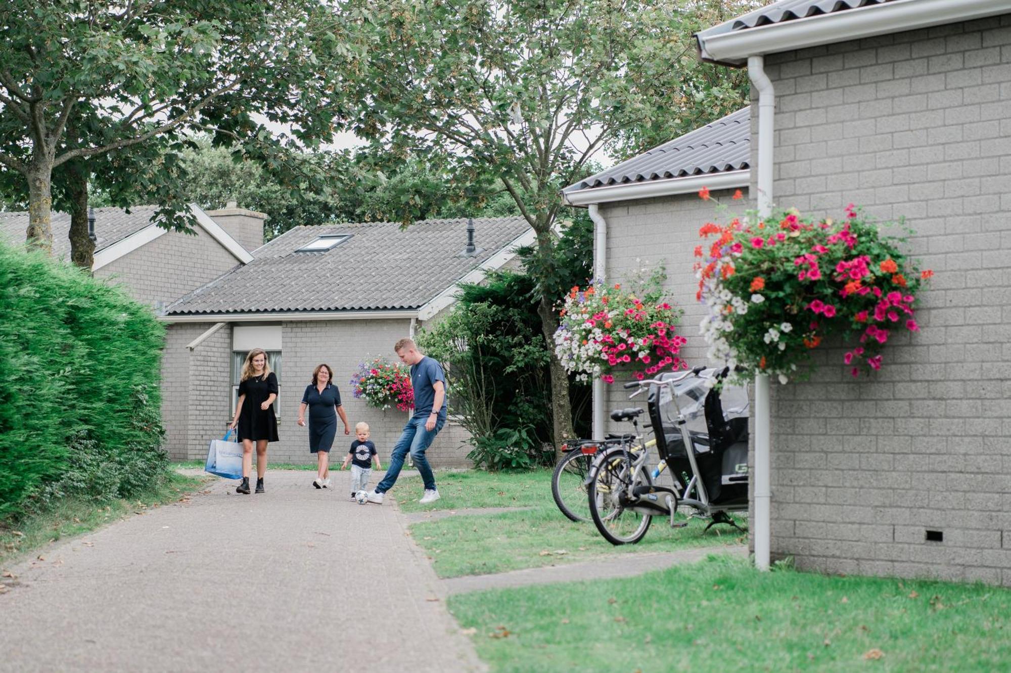 Vakantiepark Klein Vaarwater Buren  Ruang foto